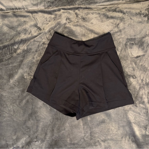 High Waisted Side Pocket Wide Leg Work Shorts - Picture 4 of 6